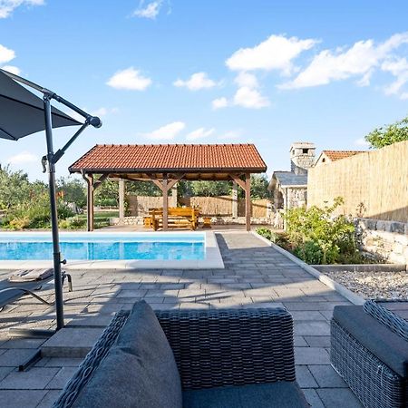Olive Tree House With Jacuzzi, Wifi And 40M2 Pool Villa Siritovci Exterior photo
