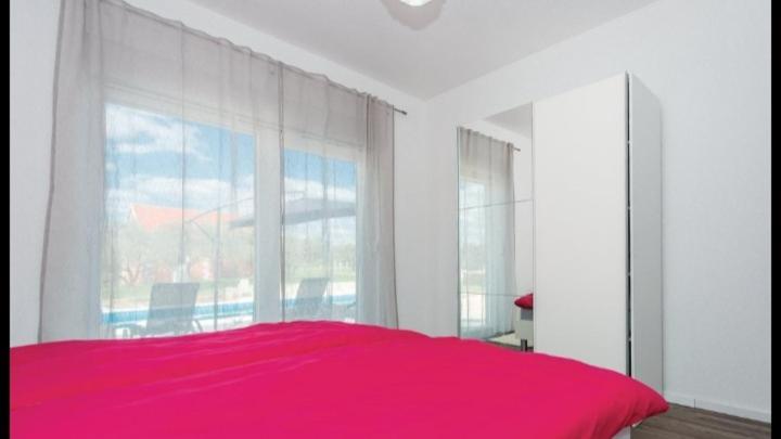 Olive Tree House With Jacuzzi, Wifi And 40M2 Pool Villa Siritovci Exterior photo